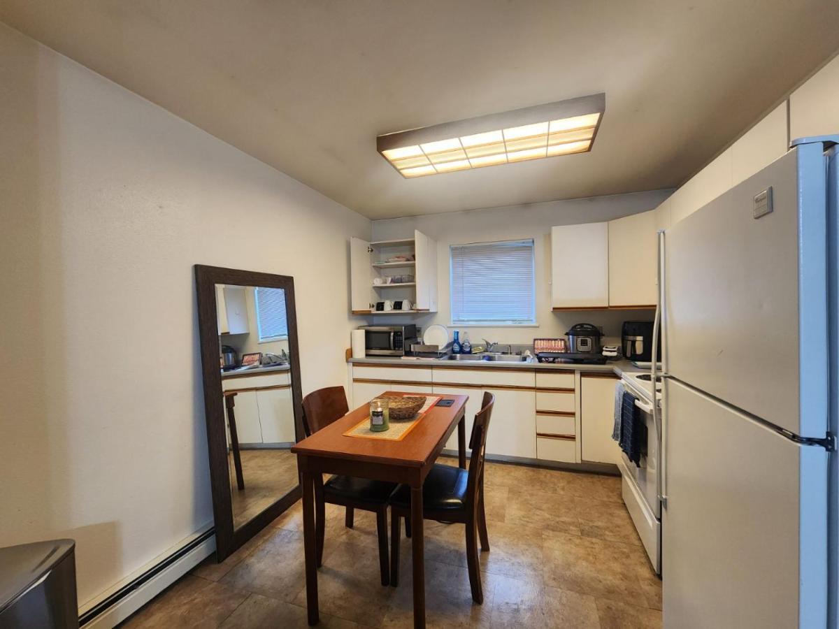 Rjn Apartment Fairbanks Bagian luar foto